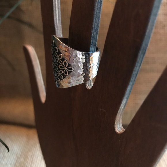 Tocara Barbara Stainless Steel Ring - Size 7.5 - Picture 3 of 4